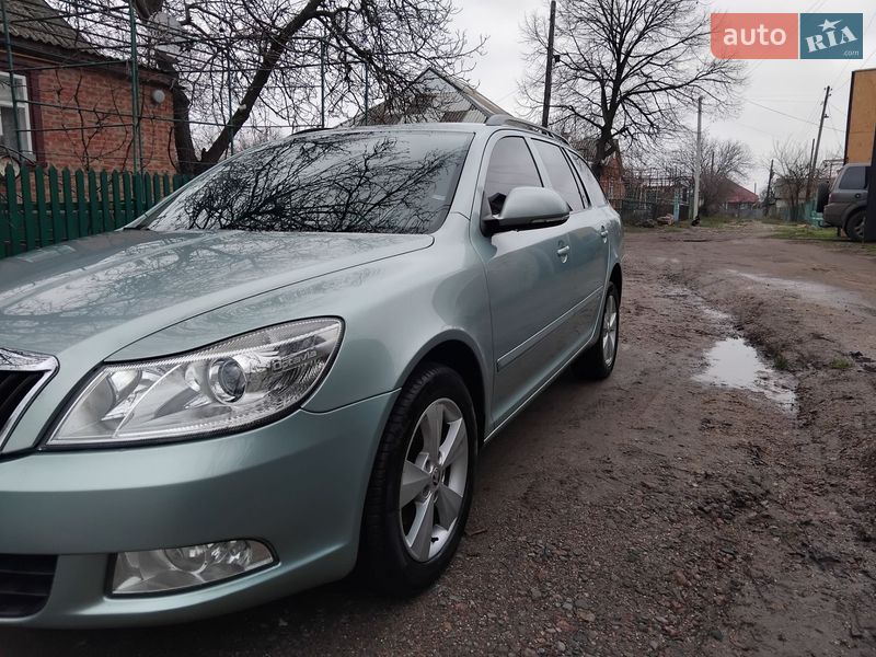Універсал Skoda Octavia 2010 в Первомайську