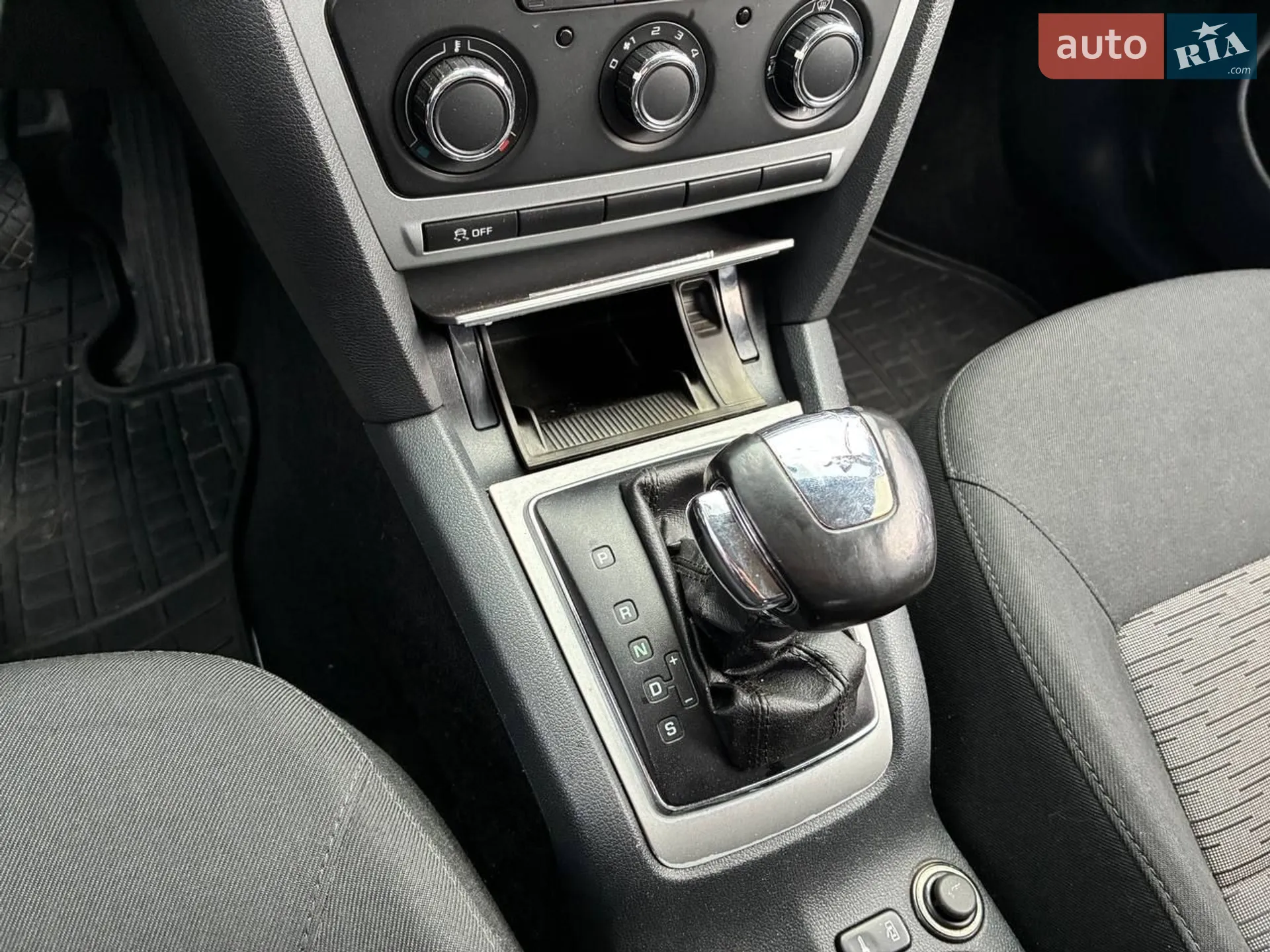 2013 Skoda Octavia - мініатюра 22