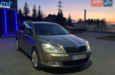 Универсал Skoda Octavia 2013 в Новояворовске