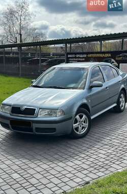 Ліфтбек Skoda Octavia 2003 в Кам'янському