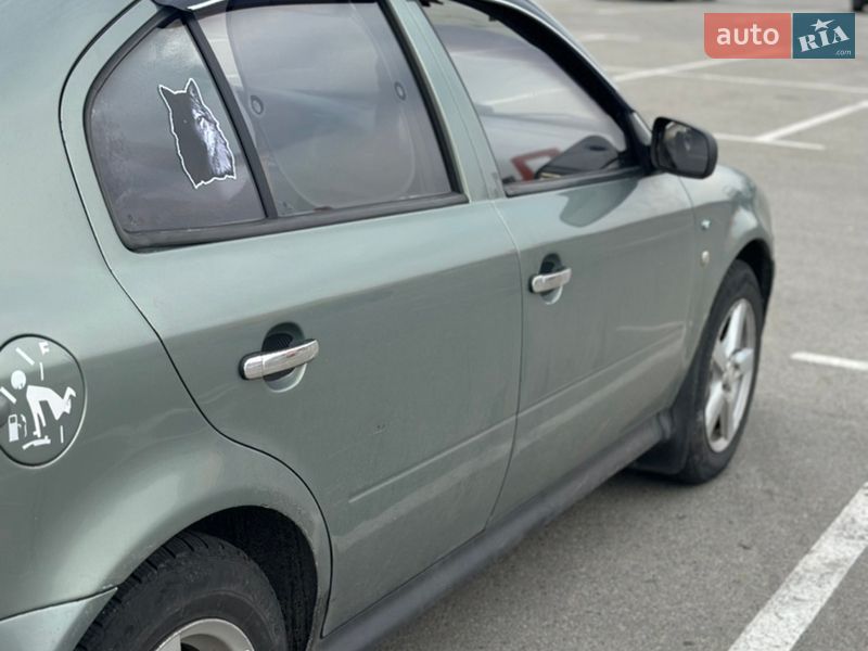 Лифтбек Skoda Octavia 2004 в Киеве