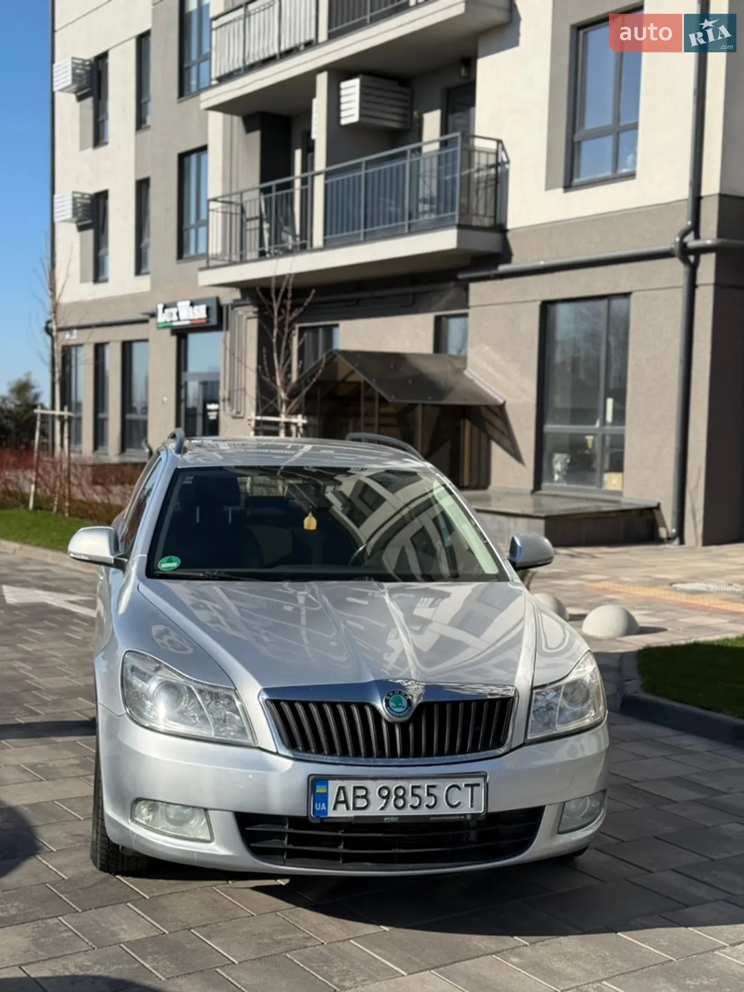 Skoda Octavia 2013 VIN TMBHT61Z6D2087438 фото оголошення 2 з 5