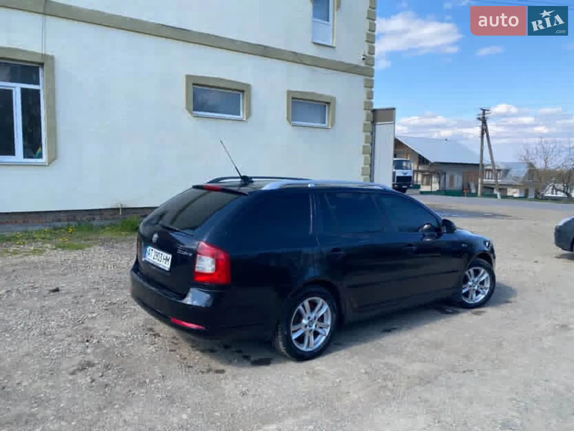 2010 Skoda Octavia - мініатюра 13