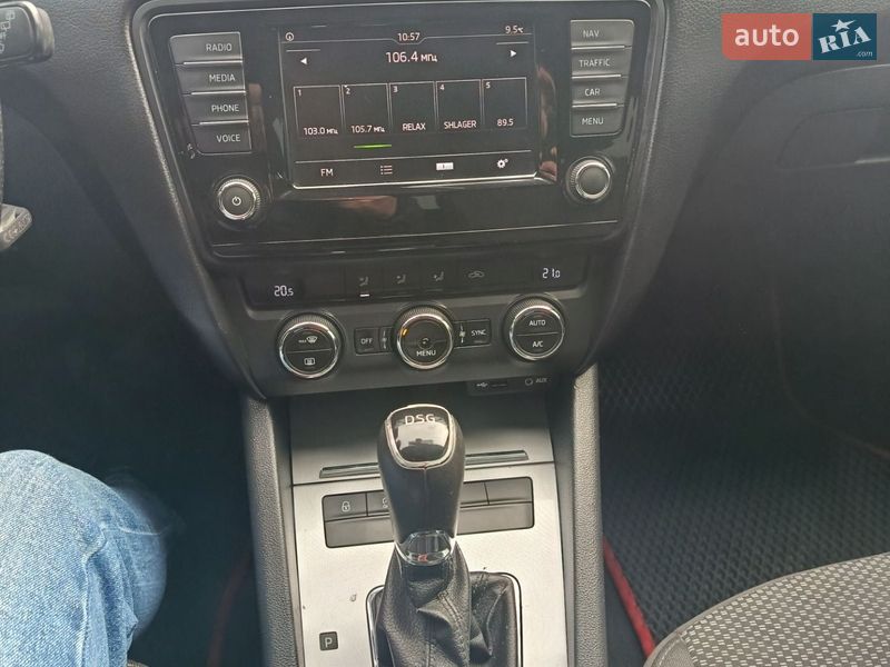 Універсал Skoda Octavia 2016 в Дрогобичі