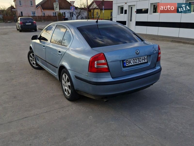 Ліфтбек Skoda Octavia 2004 в Рівному