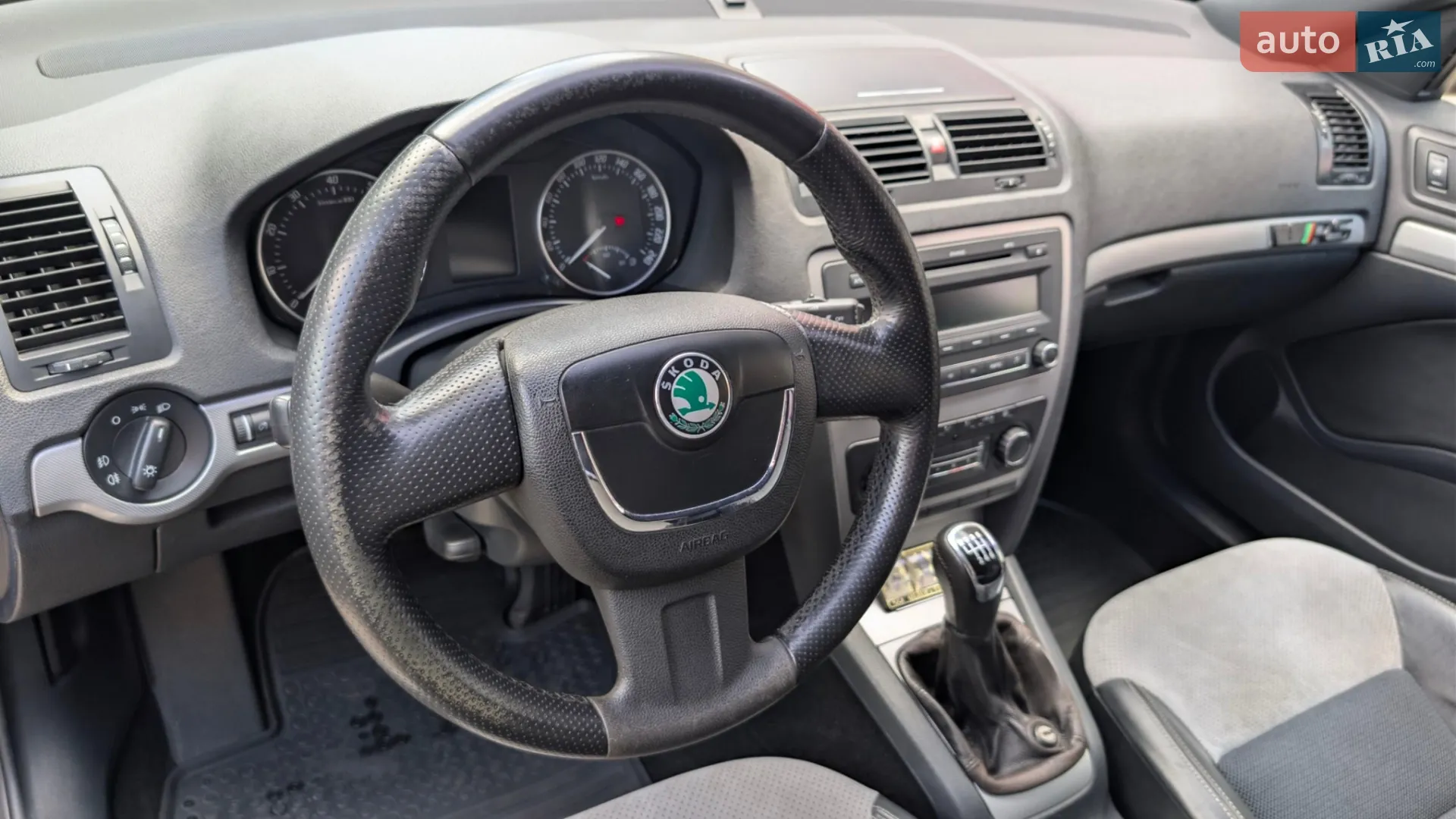 2010 Skoda Octavia - мініатюра 8