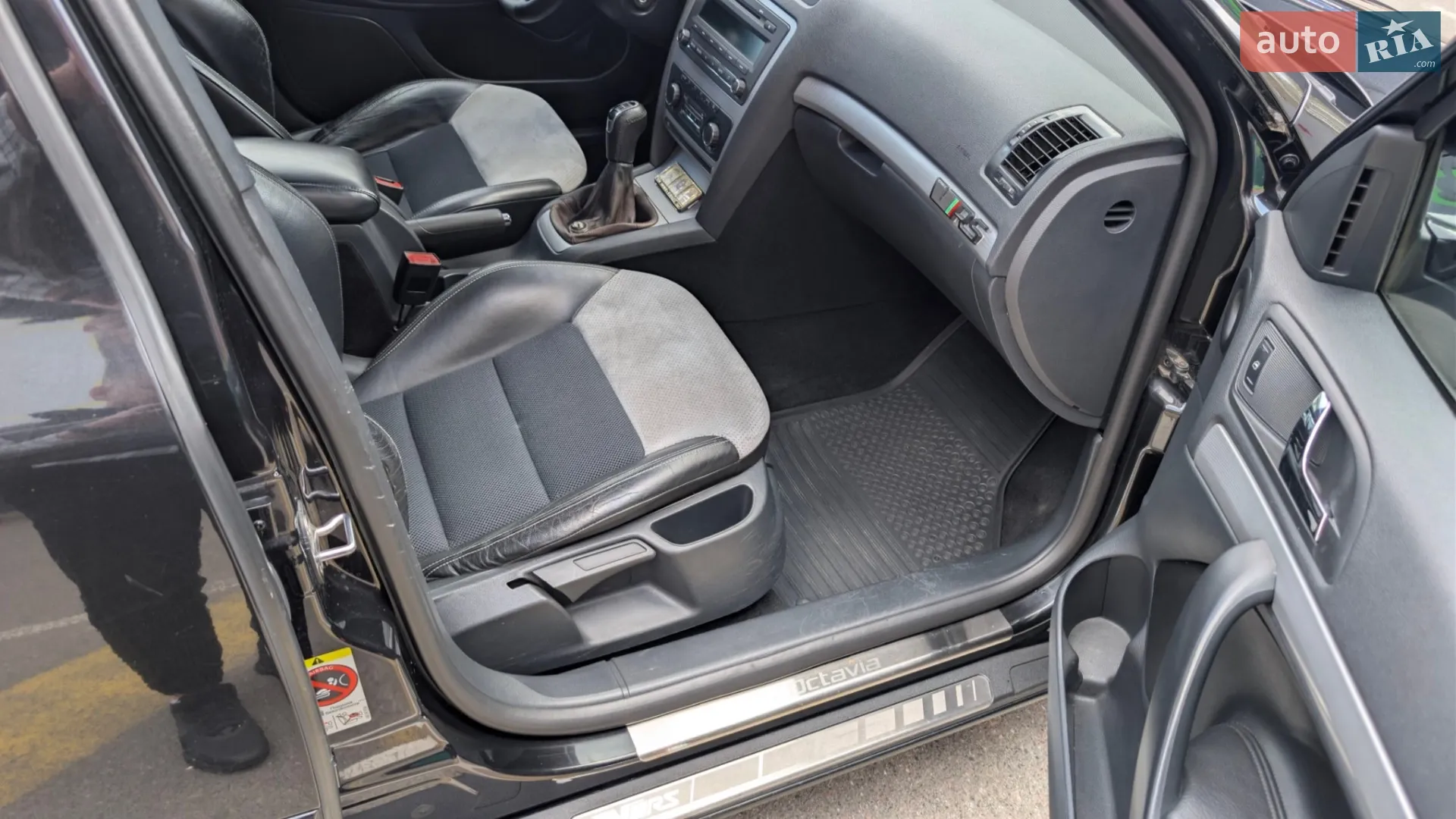 2010 Skoda Octavia - мініатюра 4