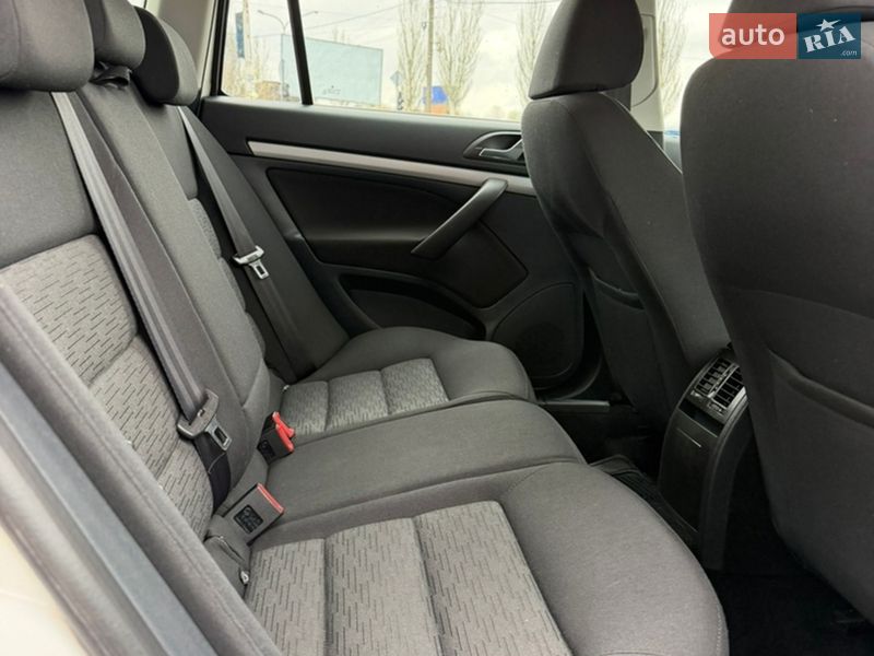 Ліфтбек Skoda Octavia 2012 в Кам'янському