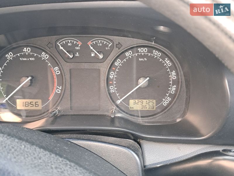 Лифтбек Skoda Octavia 2002 в Макарове