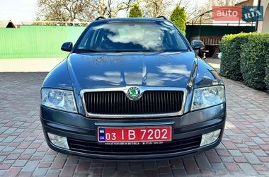 Универсал Skoda Octavia 2006 в Хороле