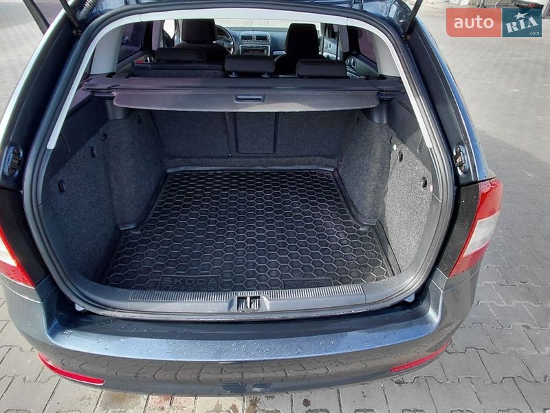 Універсал Skoda Octavia 2010 в Луцьку