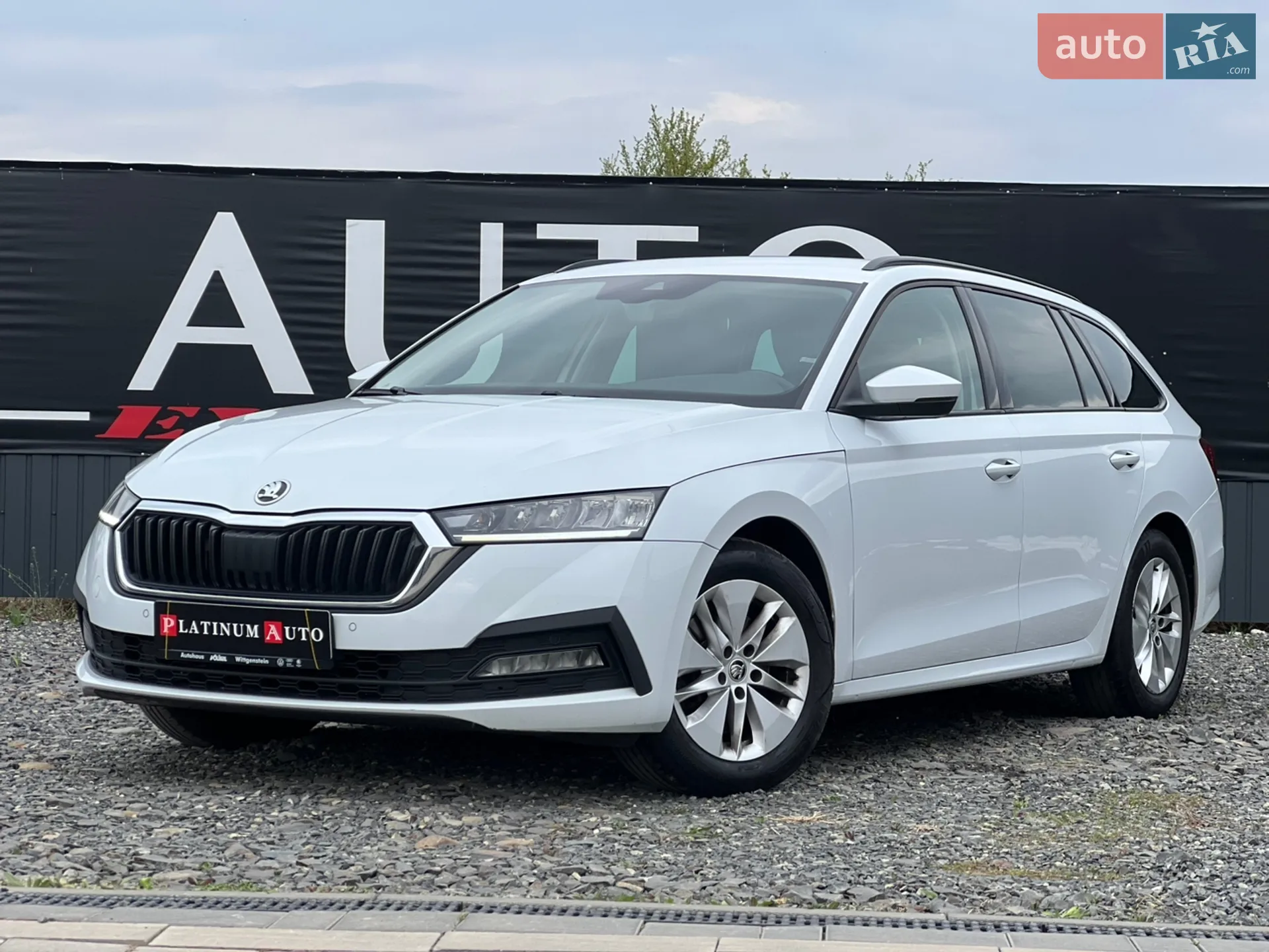 2021 Skoda Octavia - фото 1
