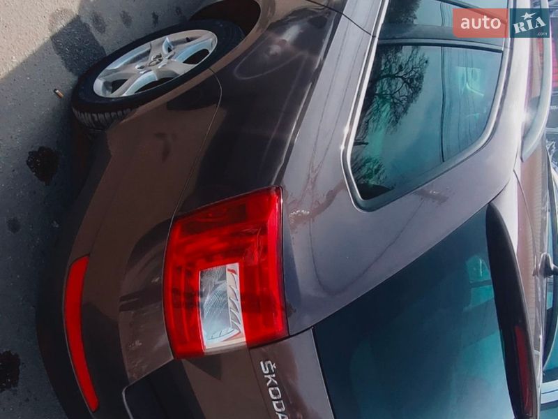 Універсал Skoda Octavia 2014 в Ромнах