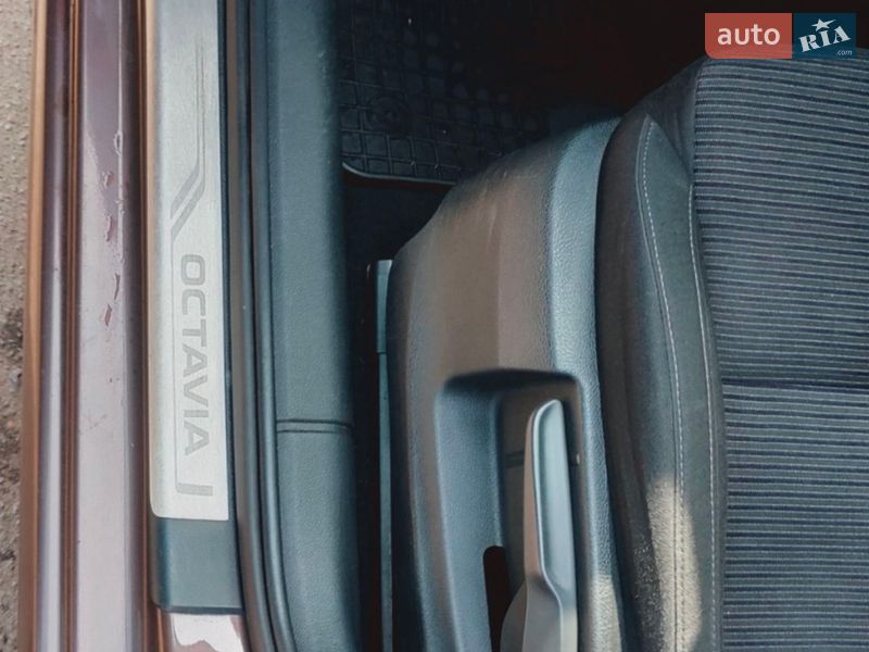 Універсал Skoda Octavia 2014 в Ромнах