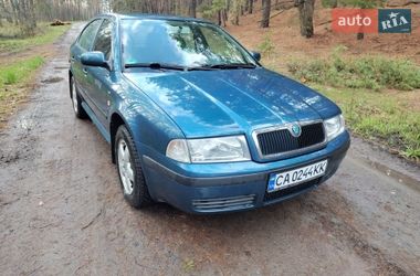 Ліфтбек Skoda Octavia 2003 в Києві