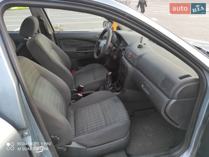 Skoda Octavia 2004 VIN TMBJX21U542869930 фото оголошення 10 з 40