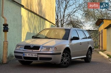 Універсал Skoda Octavia 2001 в Жовкві