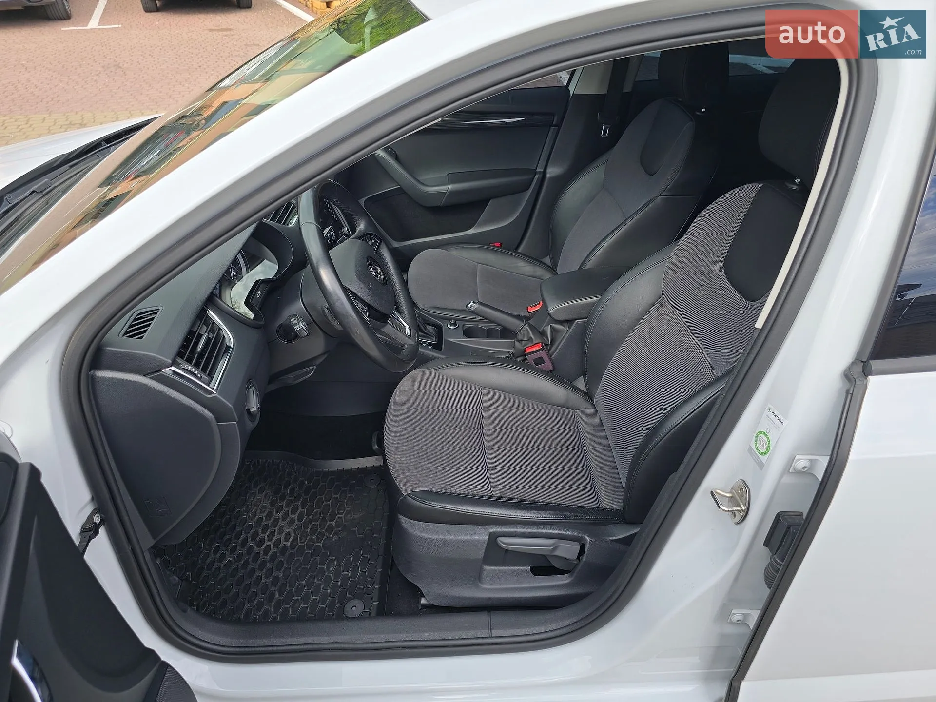 2019 Skoda Octavia - мініатюра 32
