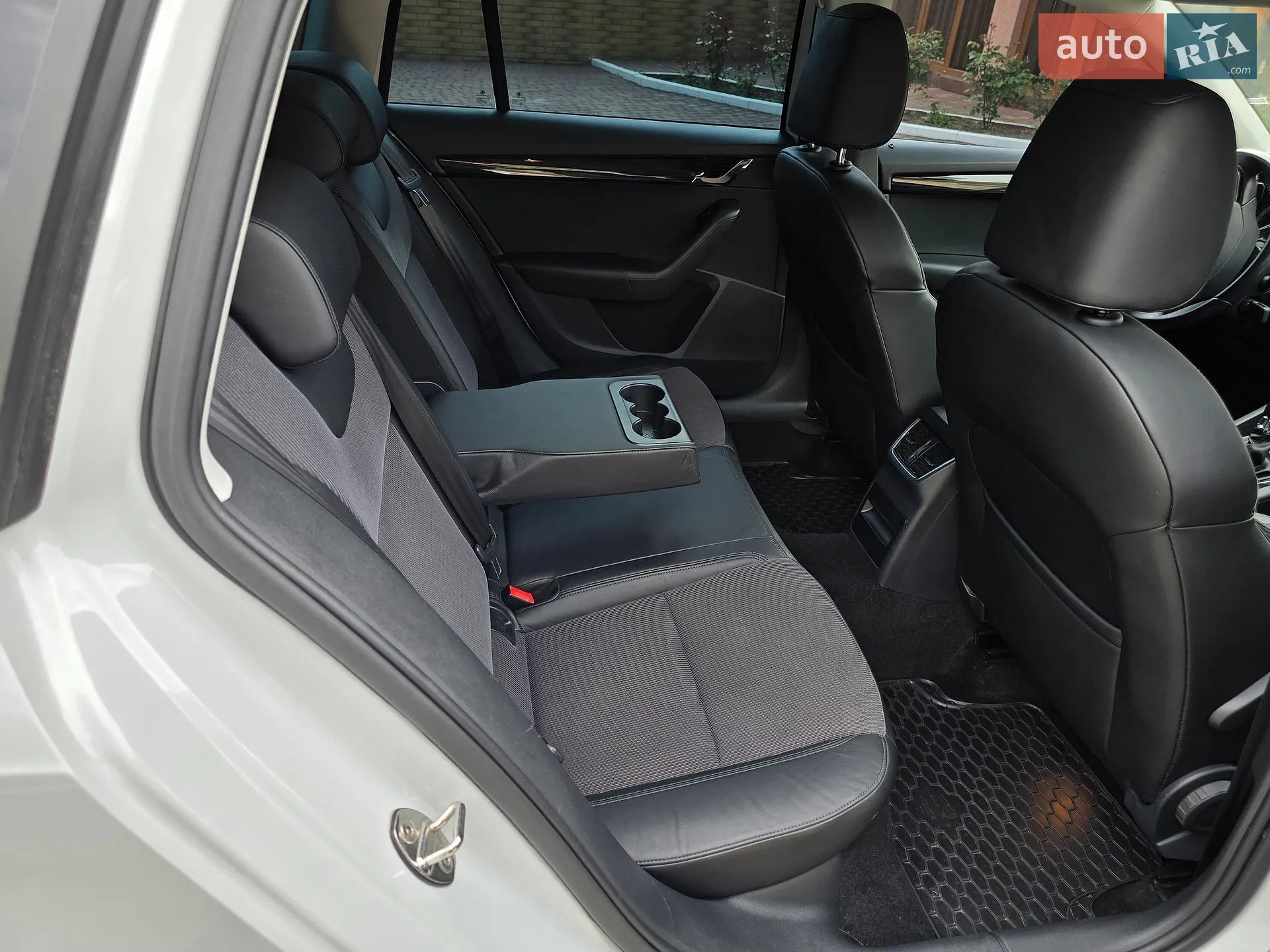 2019 Skoda Octavia - мініатюра 48