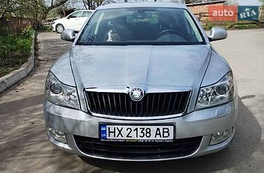 Универсал Skoda Octavia 2009 в Виньковцах