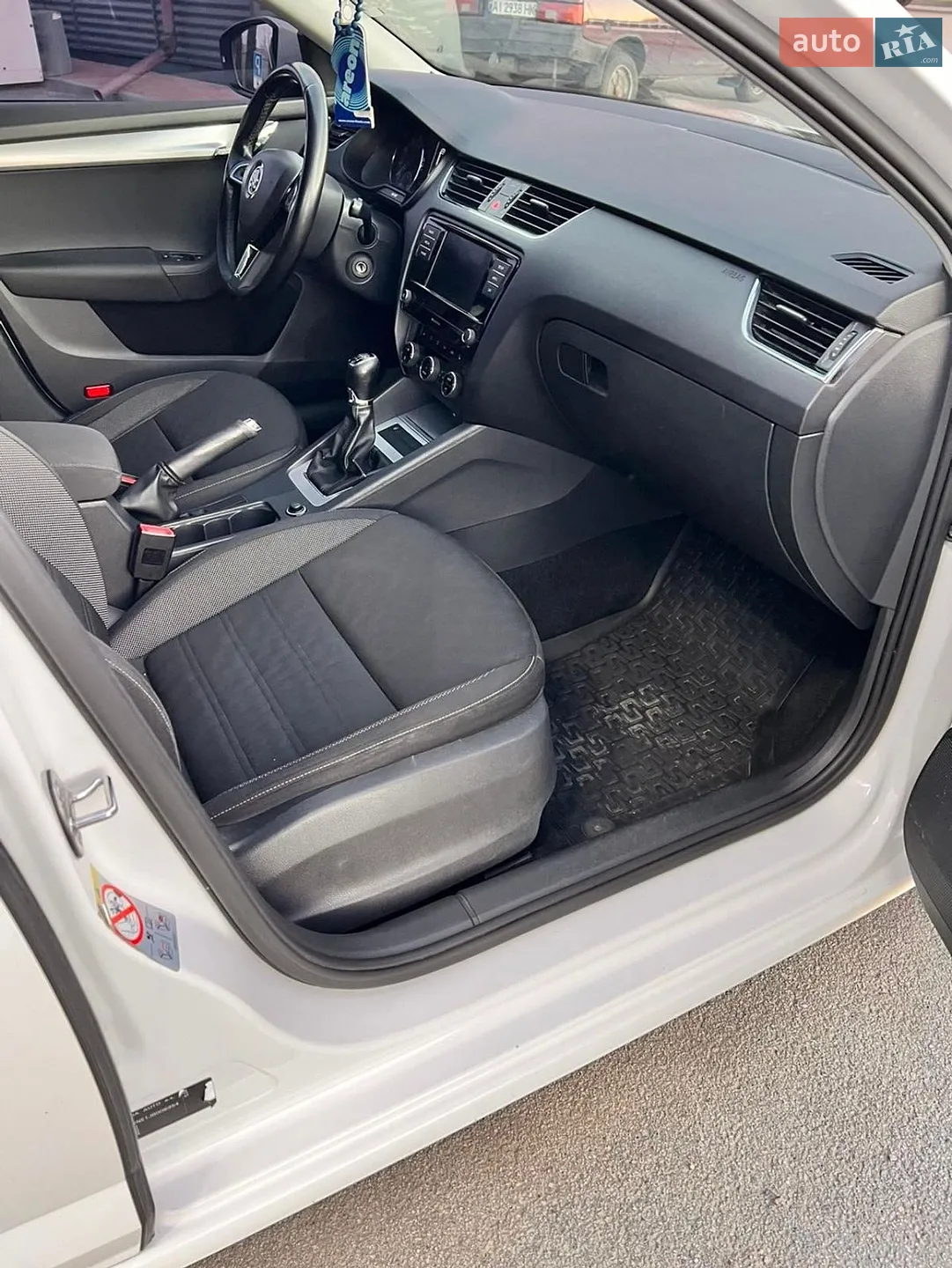 2017 Skoda Octavia - мініатюра 10