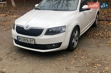 Универсал Skoda Octavia 2014 в Ужгороде