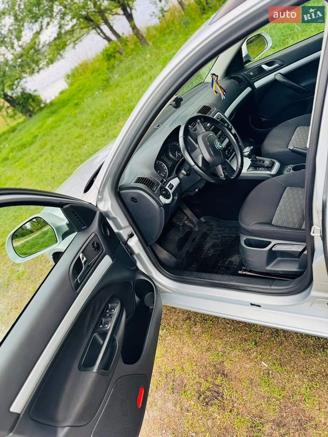 2010 Skoda Octavia - мініатюра 10