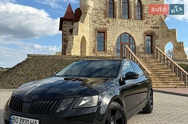 Лифтбек Skoda Octavia 2017 в Львове