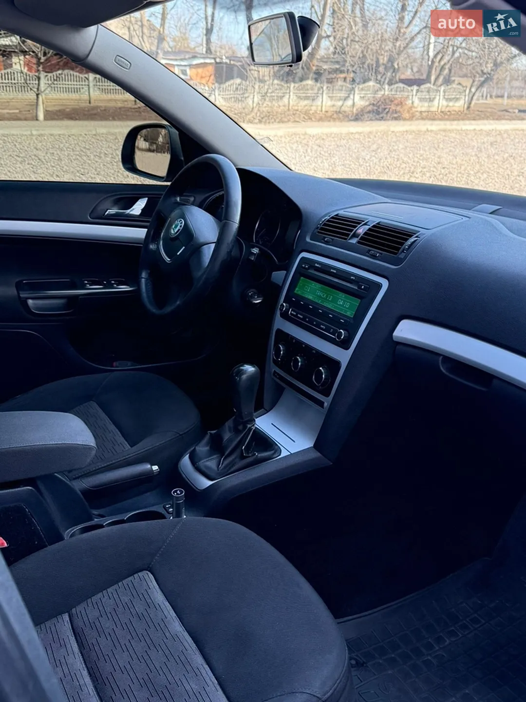 2010 Skoda Octavia - мініатюра 11