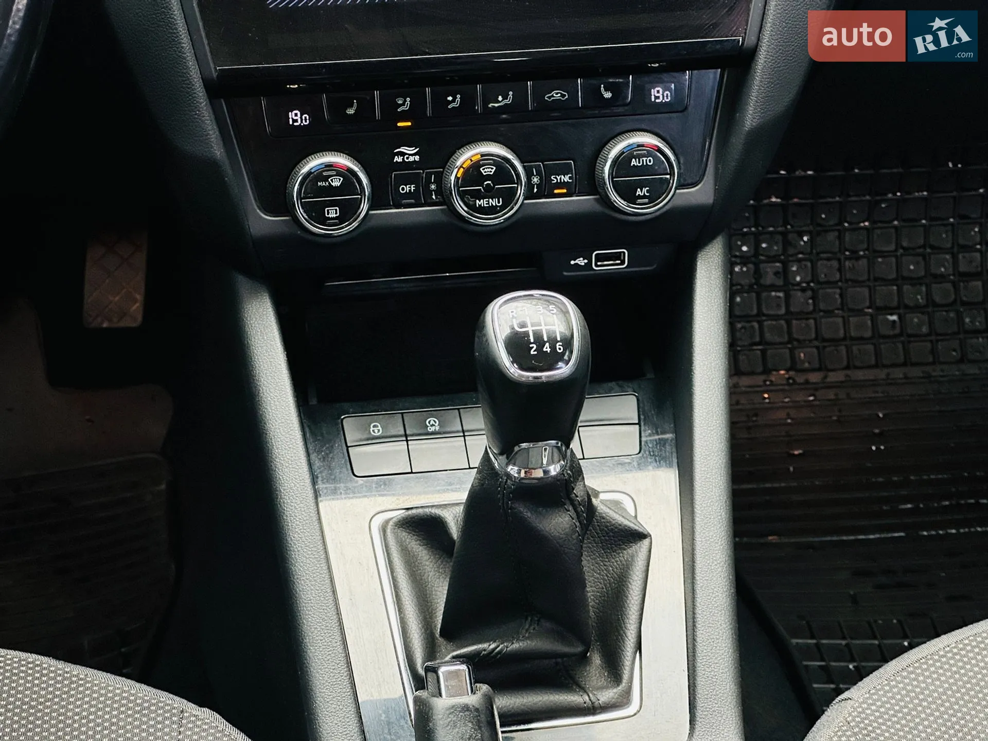 2018 Skoda Octavia - мініатюра 32