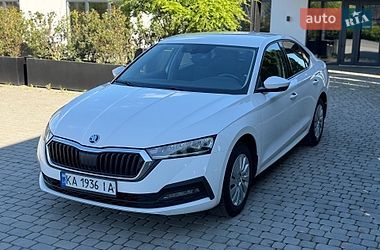 Ліфтбек Skoda Octavia 2022 в Іршаві