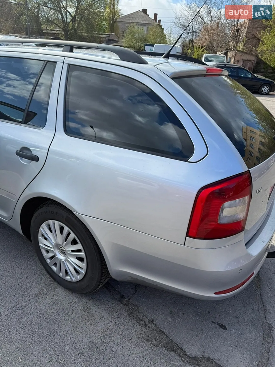 2010 Skoda Octavia - мініатюра 6