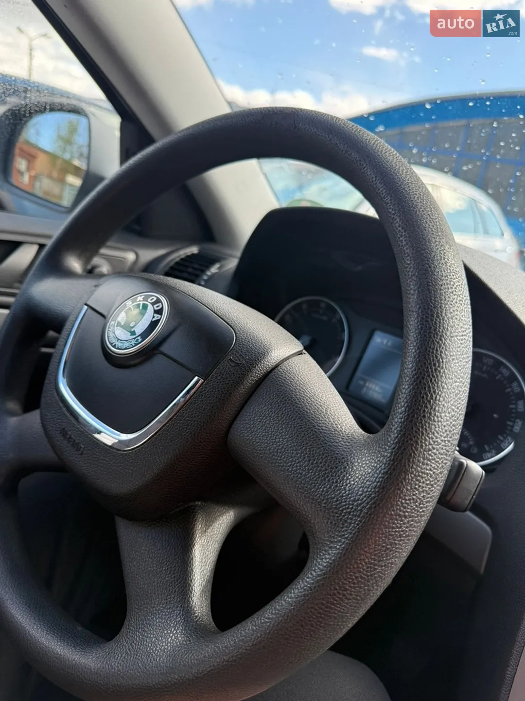 2010 Skoda Octavia - мініатюра 12