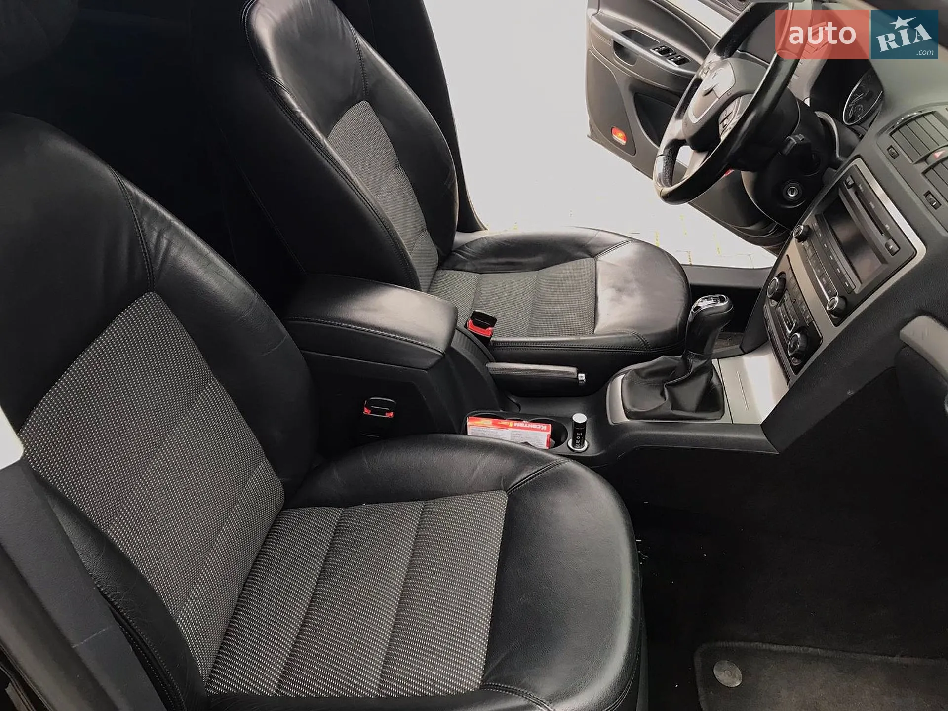 2011 Skoda Octavia - мініатюра 17
