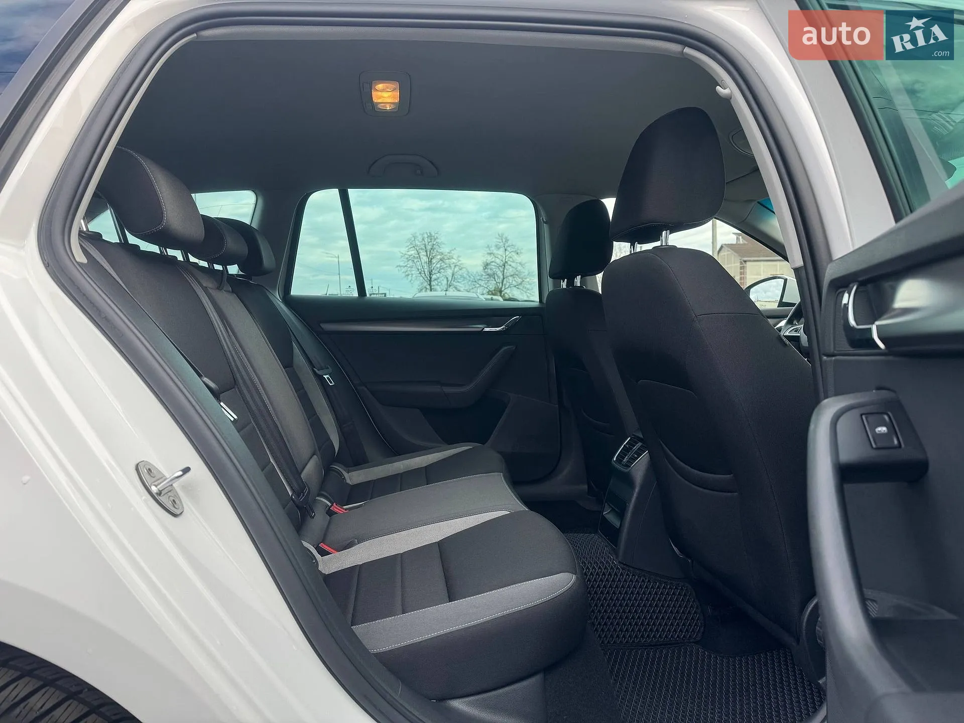 2016 Skoda Octavia - мініатюра 11