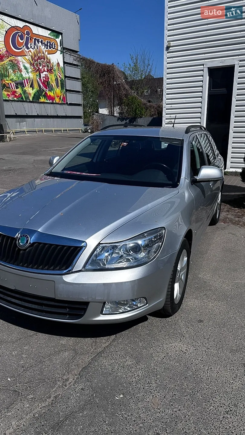 2011 Skoda Octavia - мініатюра 2