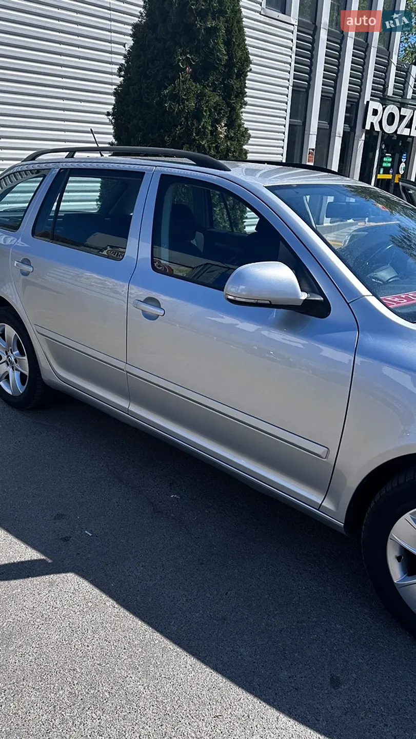 2011 Skoda Octavia - мініатюра 11