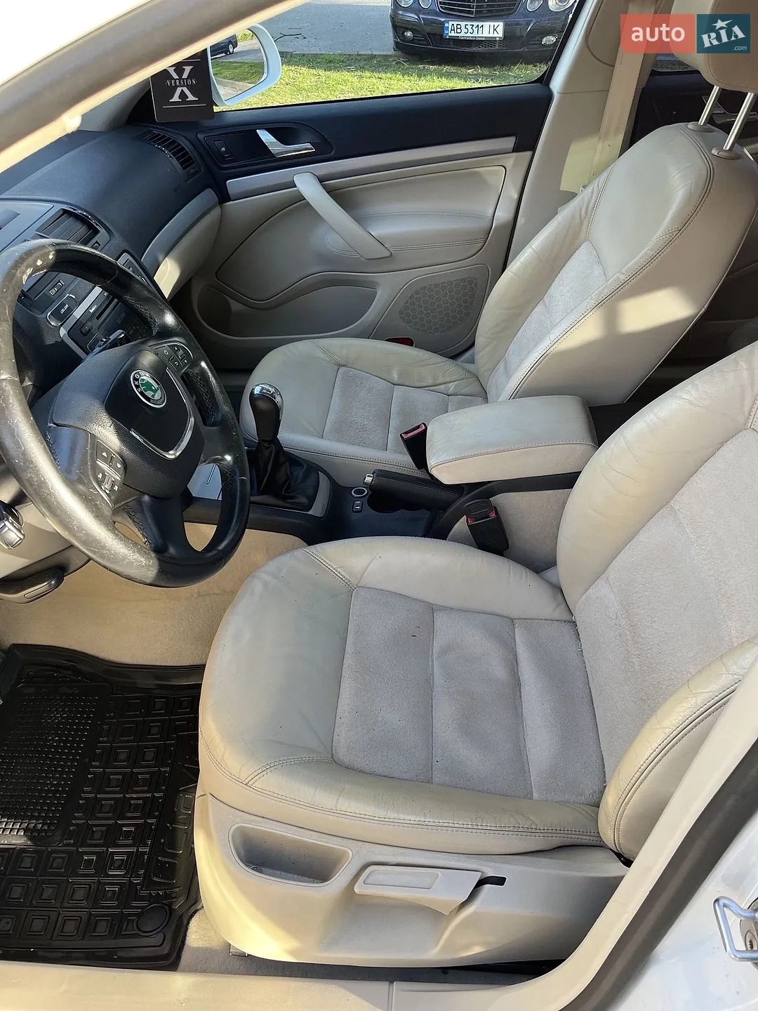 2010 Skoda Octavia - мініатюра 20