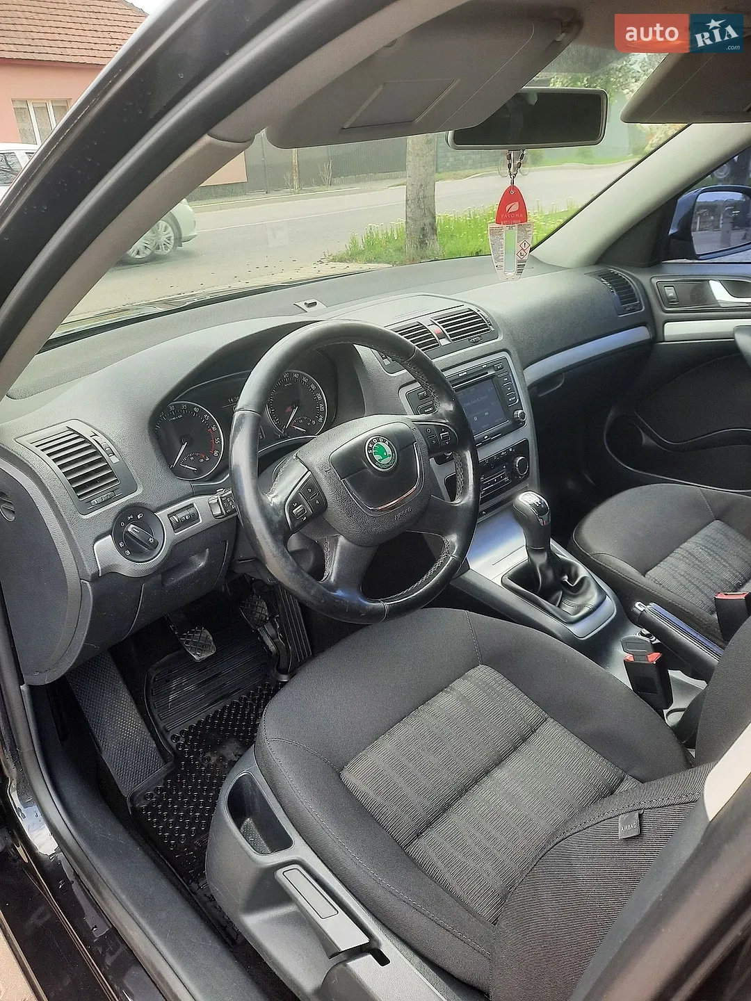 2011 Skoda Octavia - мініатюра 13