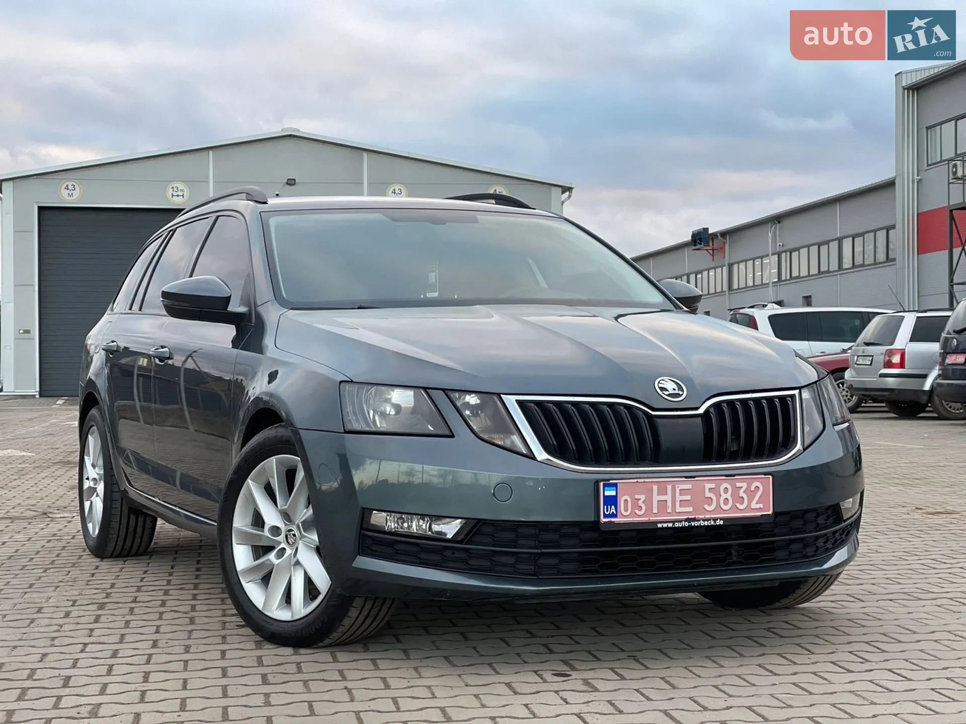 2019 Skoda Octavia - фото 1