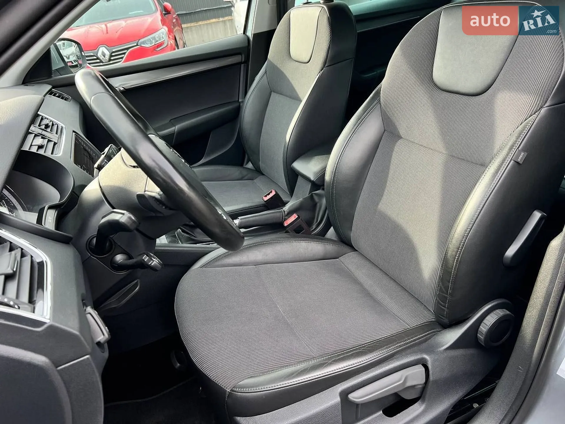 2019 Skoda Octavia - мініатюра 10