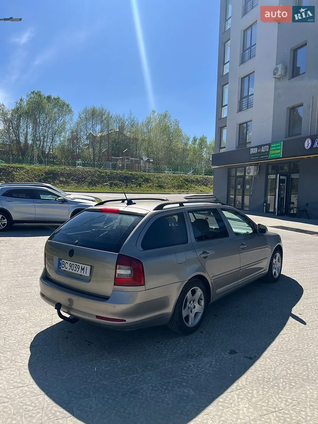 2010 Skoda Octavia - мініатюра 4