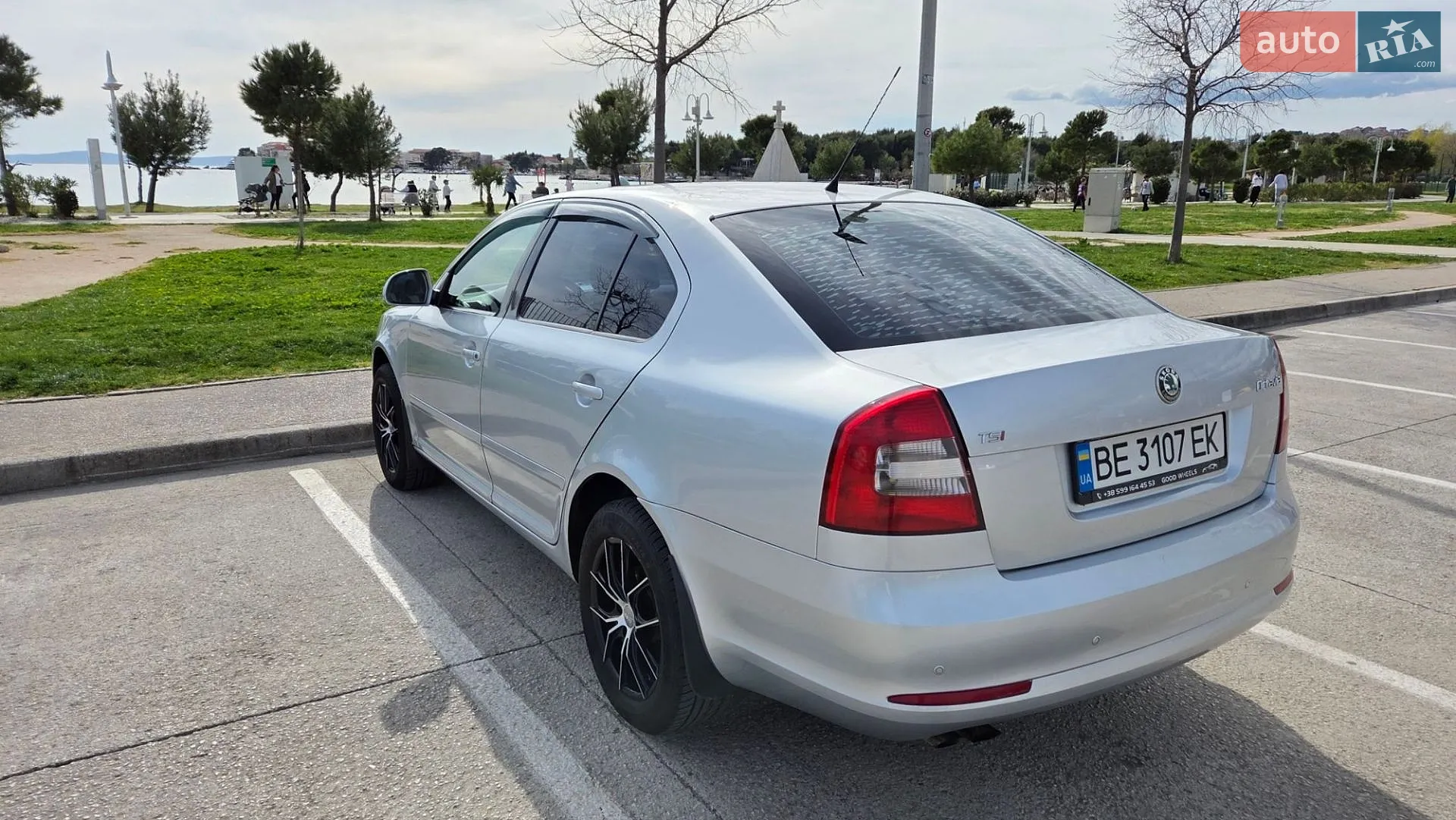 2010 Skoda Octavia - мініатюра 8