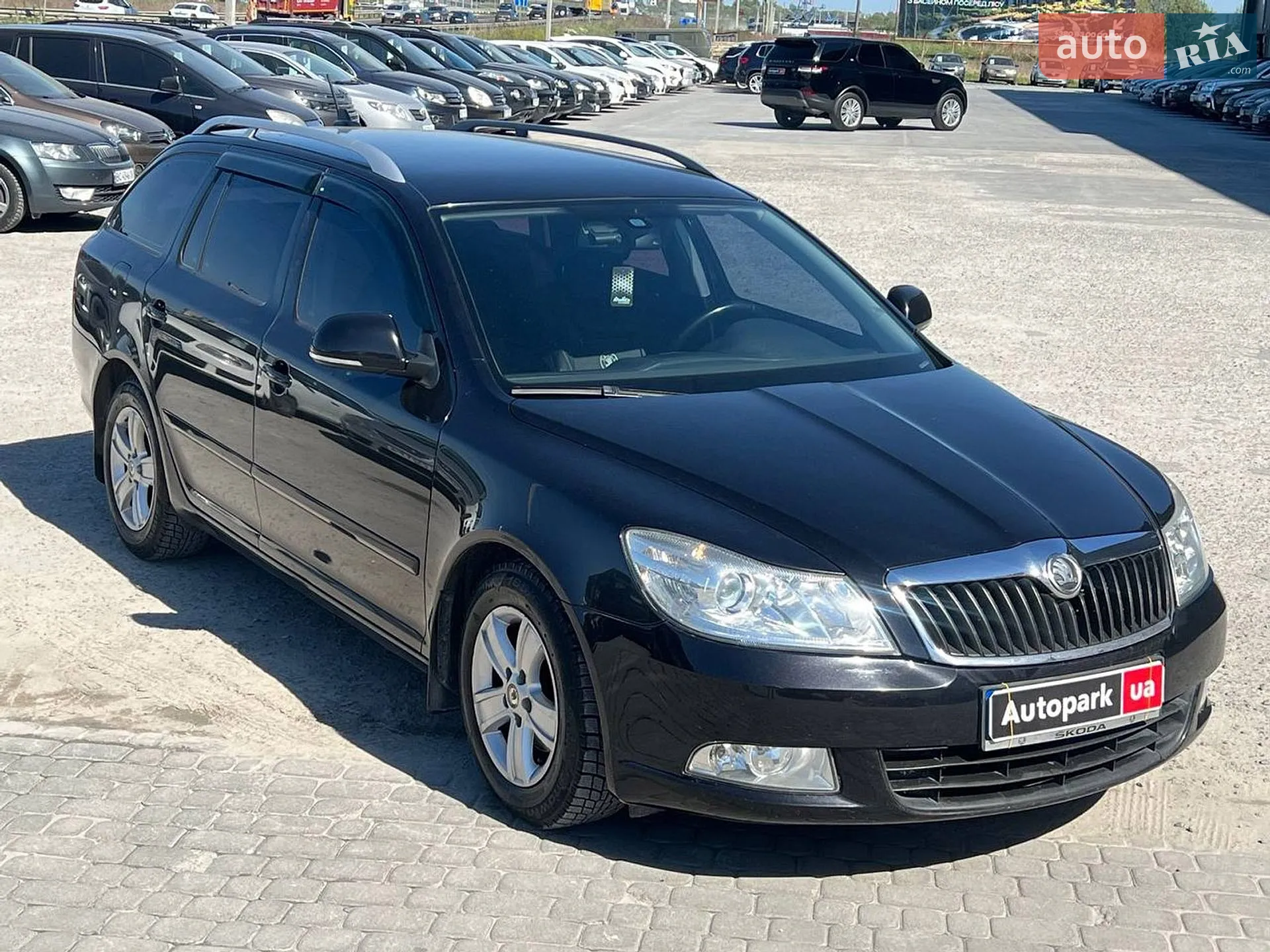 2010 Skoda Octavia - мініатюра 12