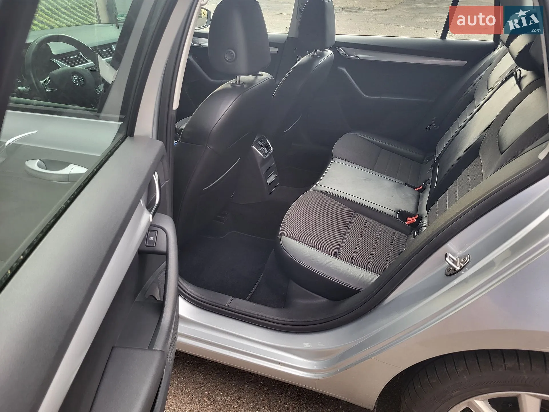 2015 Skoda Octavia - мініатюра 12