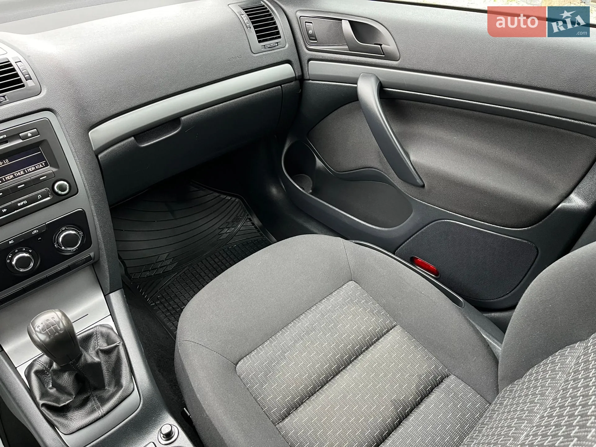 2011 Skoda Octavia - мініатюра 76
