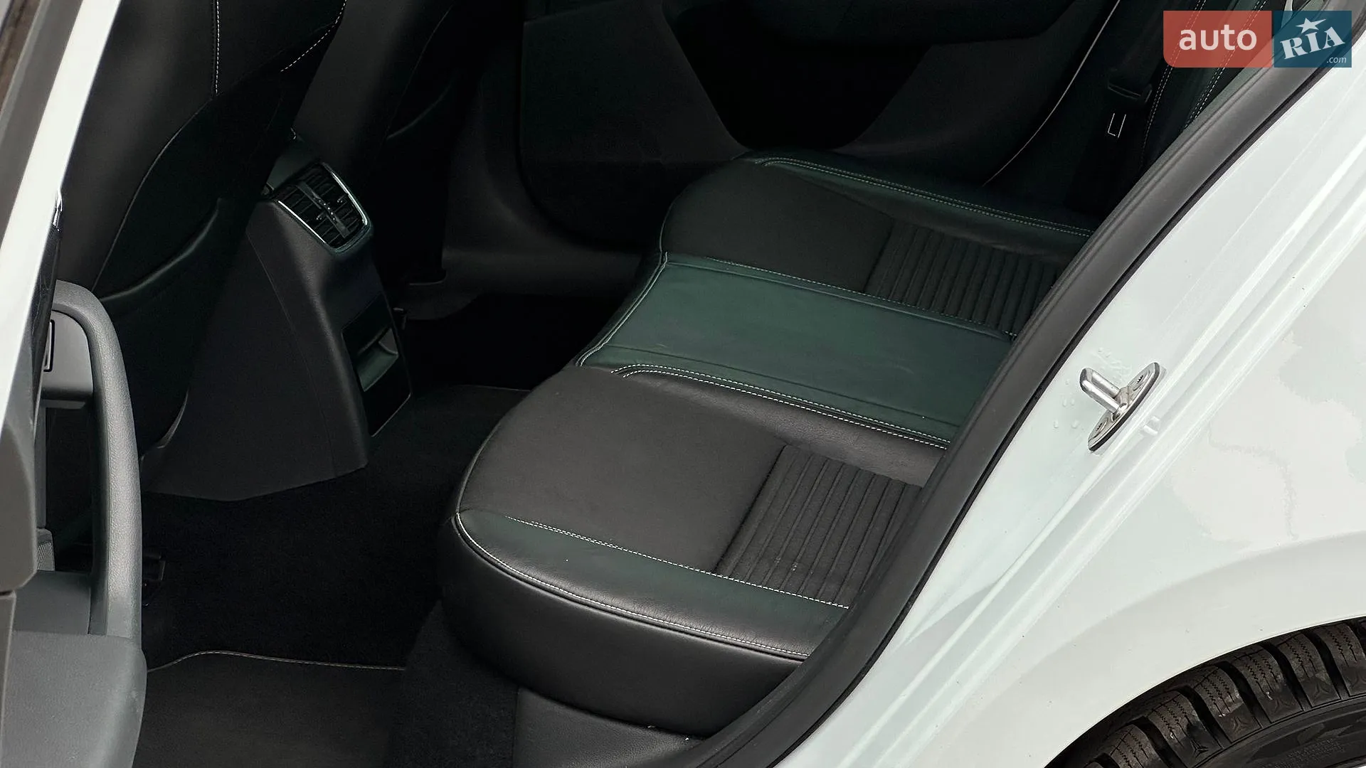 2015 Skoda Octavia - мініатюра 84