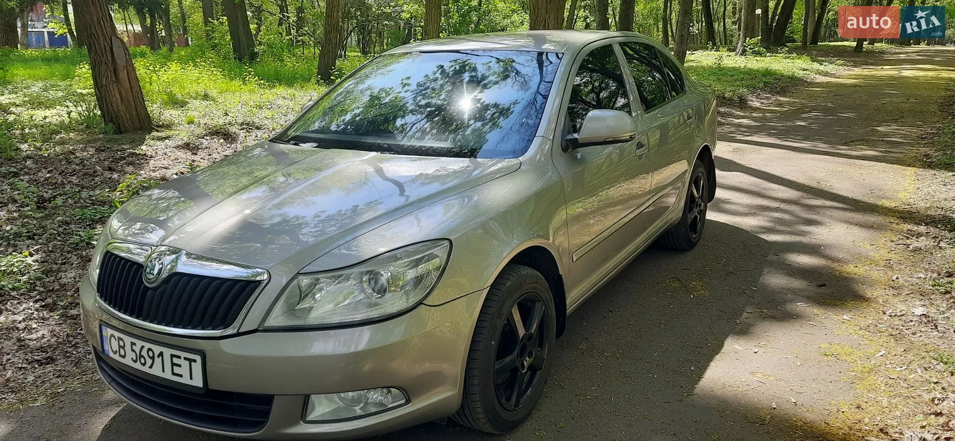 2010 Skoda Octavia - мініатюра 2