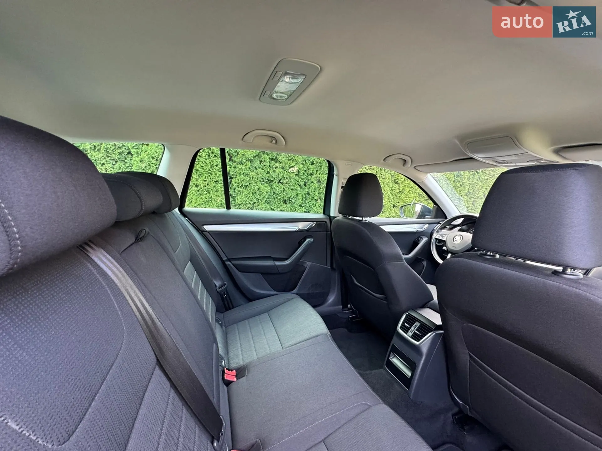 2016 Skoda Octavia - мініатюра 47