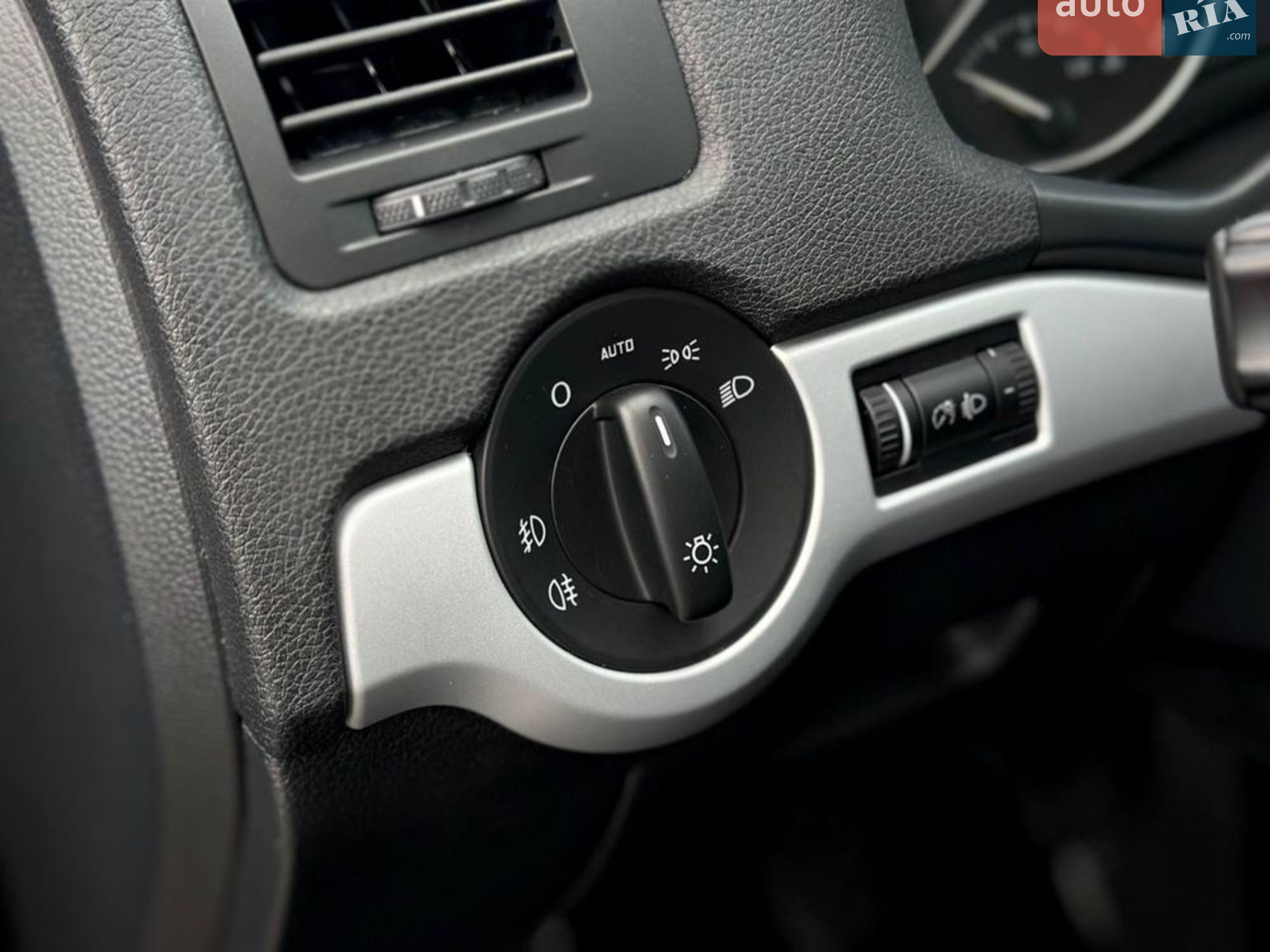 2011 Skoda Octavia - мініатюра 16